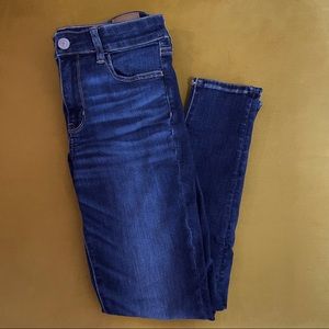 American Eagle Hi-Rise Jegging